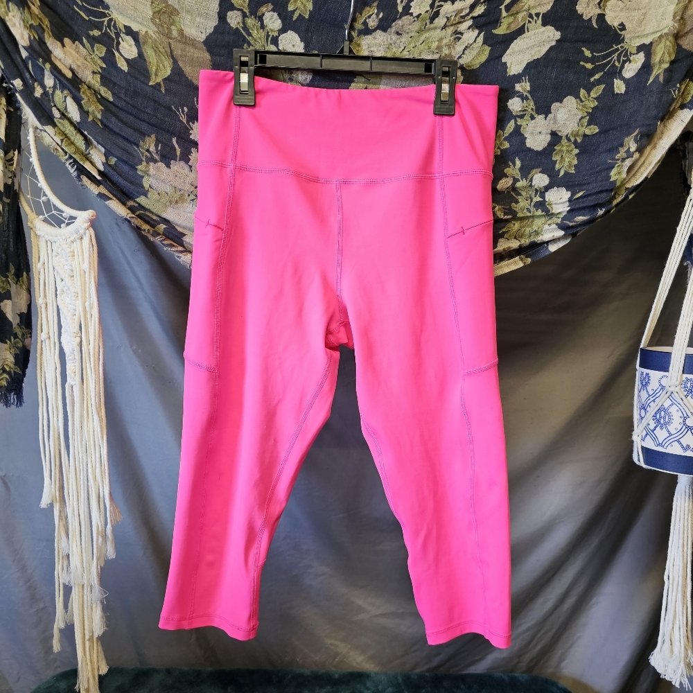Zyia Active Women's Light N Tight LNT Leggings size. Medium (8-10)